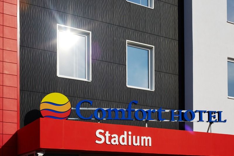 Kyriad Lyon Est Stadium Eurexpo Meyzieu Kültér fotó